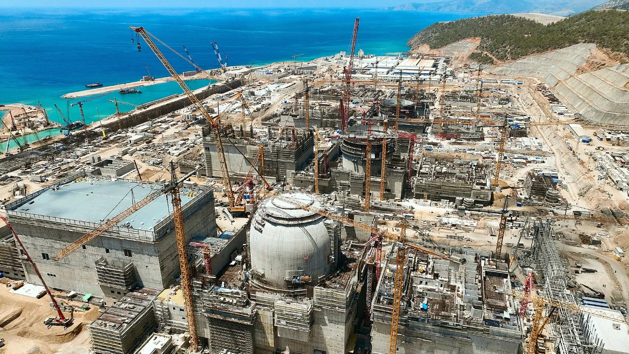 Türkiye aims to load first fuel at Akkuyu nuclear plant within weeks, minister says