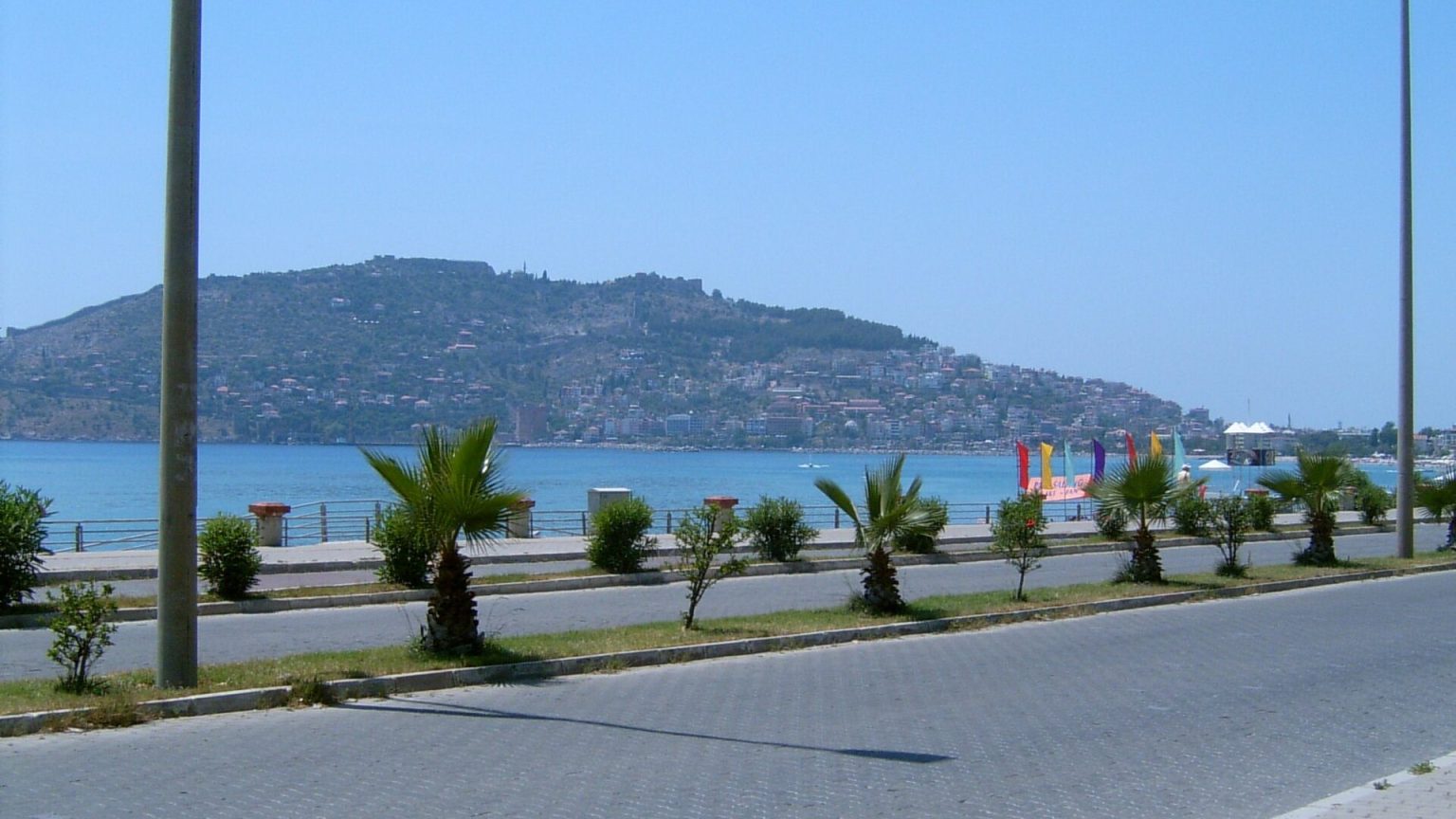 Alanya to start second stage of Atatürk Avenue overhaul on Nov. 2, renewing utilities before repaving