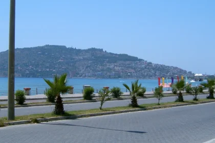 Alanya to start second stage of Atatürk Avenue overhaul on Nov. 2, renewing utilities before repaving