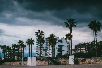 Antalya engineers warn 16 districts, including Kaş, Manavgat and Kemer, lack staff to check building ground surveys