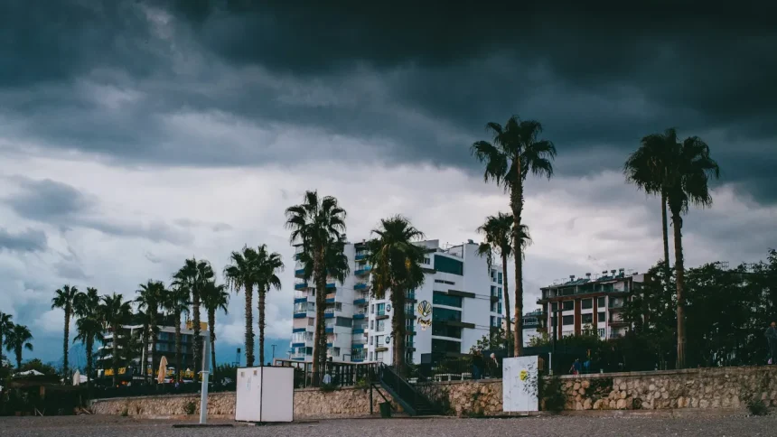 Antalya engineers warn 16 districts, including Kaş, Manavgat and Kemer, lack staff to check building ground surveys