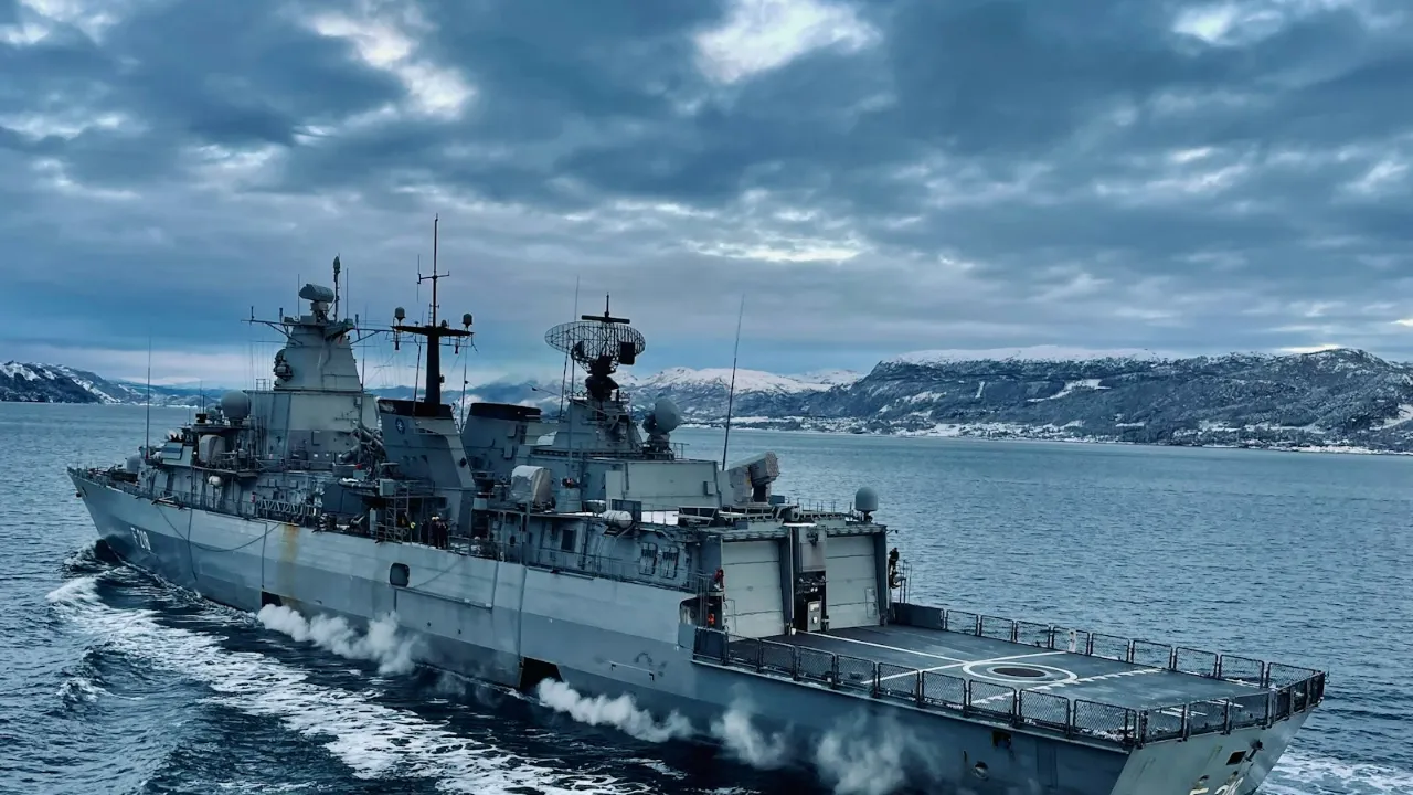 Turkish Navy shows drone warfare off Antalya's Konyaaltı beach with 18 ships in TURNAs-2026 exercise
