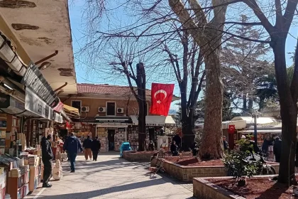 Writer and Can Yayınları editor-in-chief Cem Akaş laid to rest in Istanbul