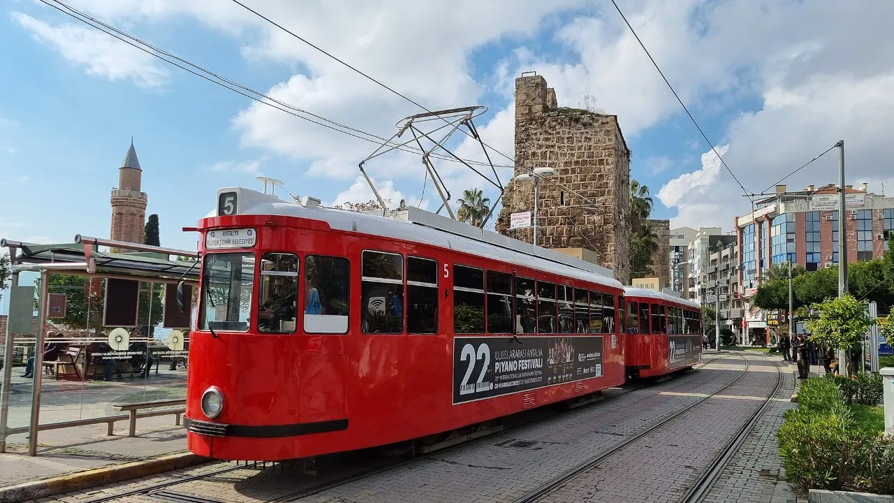 COP31 in Antalya: 630 low-emission buses from 25 municipalities, summit site to double as art gallery