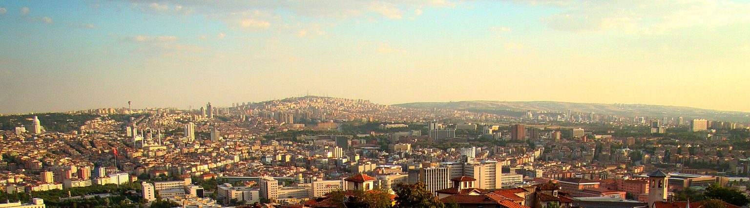 Ankara Kalesi'nden şehir panoraması