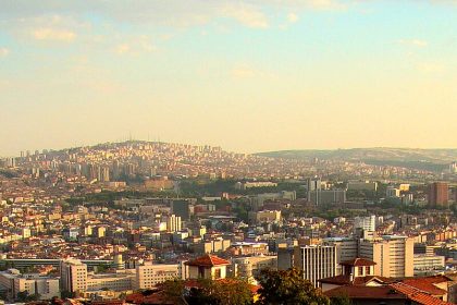 Ankara Kalesi'nden şehir panoraması