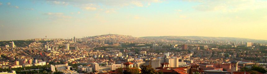 Ankara Kalesi'nden şehir panoraması