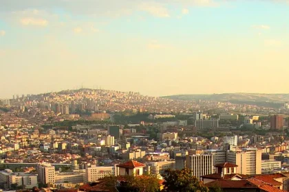 Ankara Kalesi'nden şehir panoraması