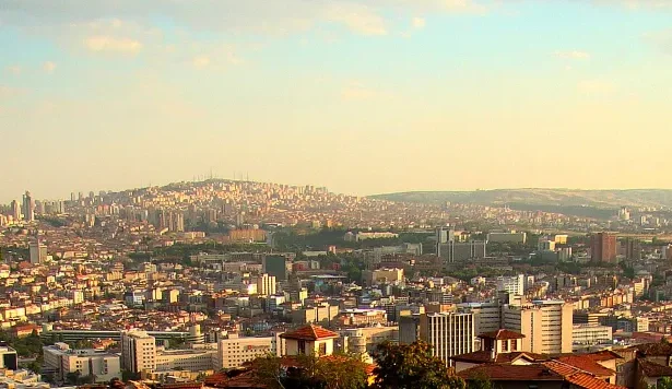 Ankara Kalesi'nden şehir panoraması