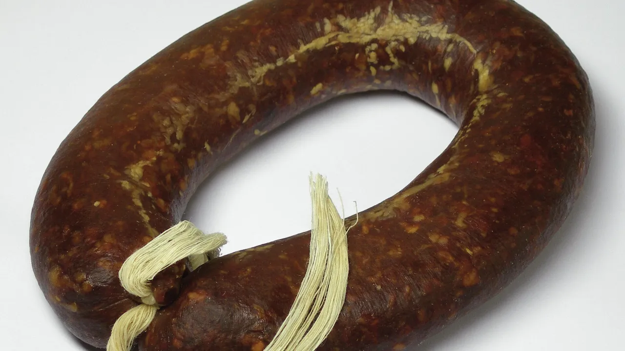 Ministry's latest food fraud list: pork found in 'beef' sucuk, horse or donkey meat in six products