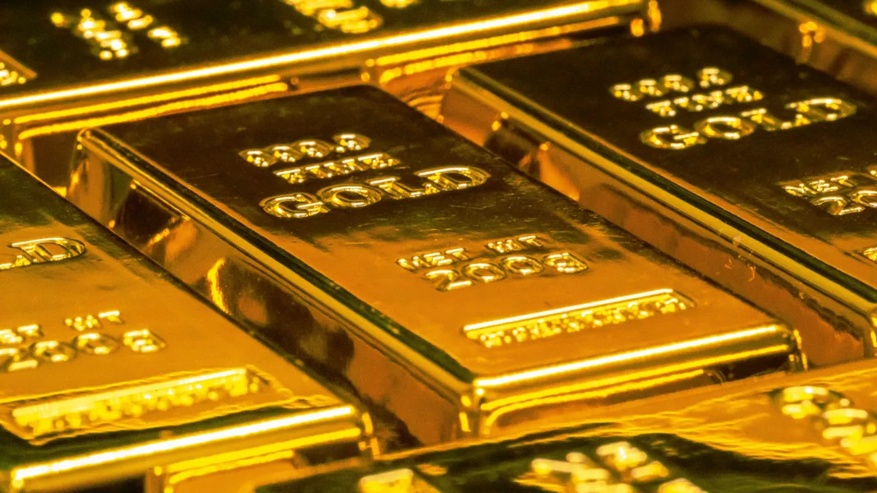 Gold loses more than 6% in a month as ounce slips towards $4,000; gram gold near 6,410 lira