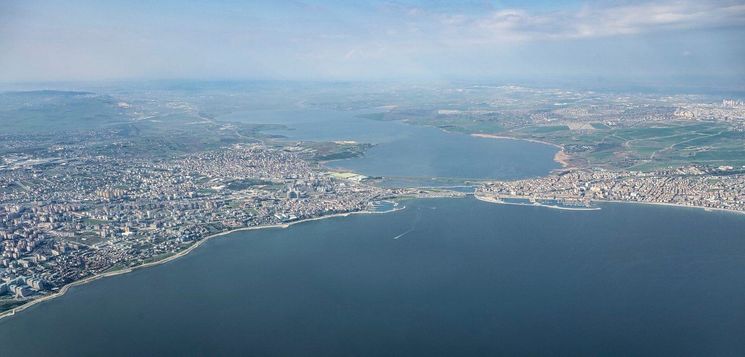 Istanbul estate agents push for curbs on office-less brokers ahead of chamber vote