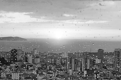 Torrential rain floods Istanbul, killing two; schools shut and 43 flights diverted from Istanbul Airport