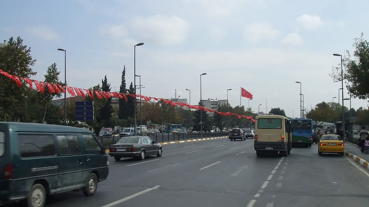 Istanbul postpones Republic Day parade on Vatan Caddesi because of rain