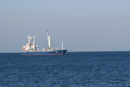 İzmir mayor Tugay promises water price cut and no public transport fare rise next year