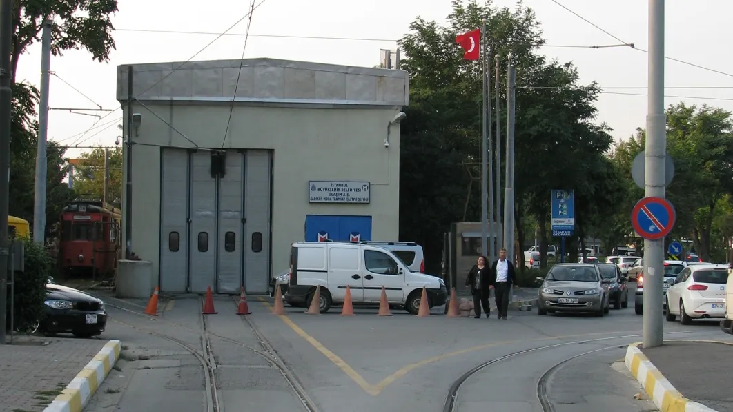 Kadıköy–Moda nostalgic tram to close for track renewal, electric vehicles to fill gap