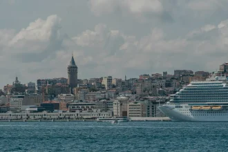 Three cruise ships bring about 3,200 passengers to Marmaris and Bodrum as late season continues