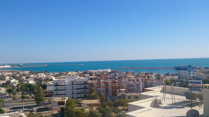Mersin floods: streams overflow in Silifke, Taşucu streets and strawberry greenhouses under water