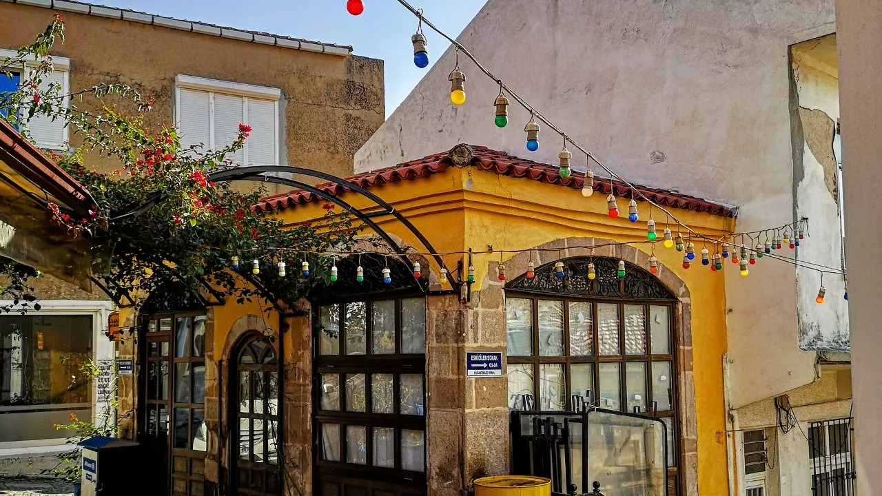 Milas gets interim acting mayor; council to elect replacement for suspended Topuz on 3 November
