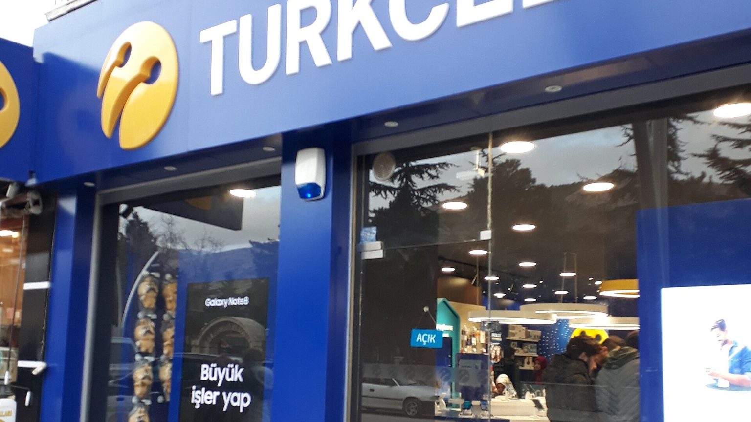Turkcell and TÜBİTAK field-test first locally made 6G prototypes
