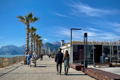 Turkey's tourism revenue hits record 25.5 billion dollars in third quarter, Ersoy says