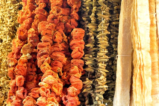 Türkiye's agricultural producer prices fall 1.99% in September as annual rate slows to 12.93%