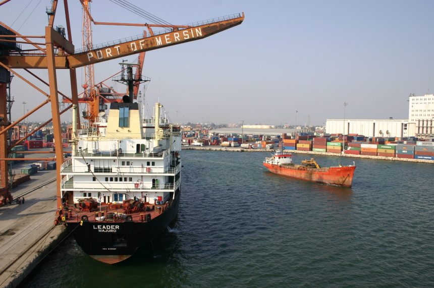 Mersin port August 2006