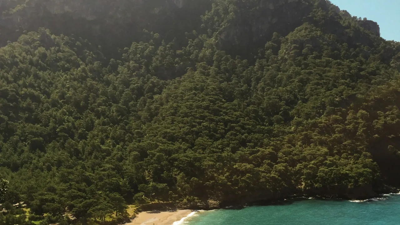 Domestic tourists in Türkiye spent 155 billion lira on travel in second quarter, up 32.6%