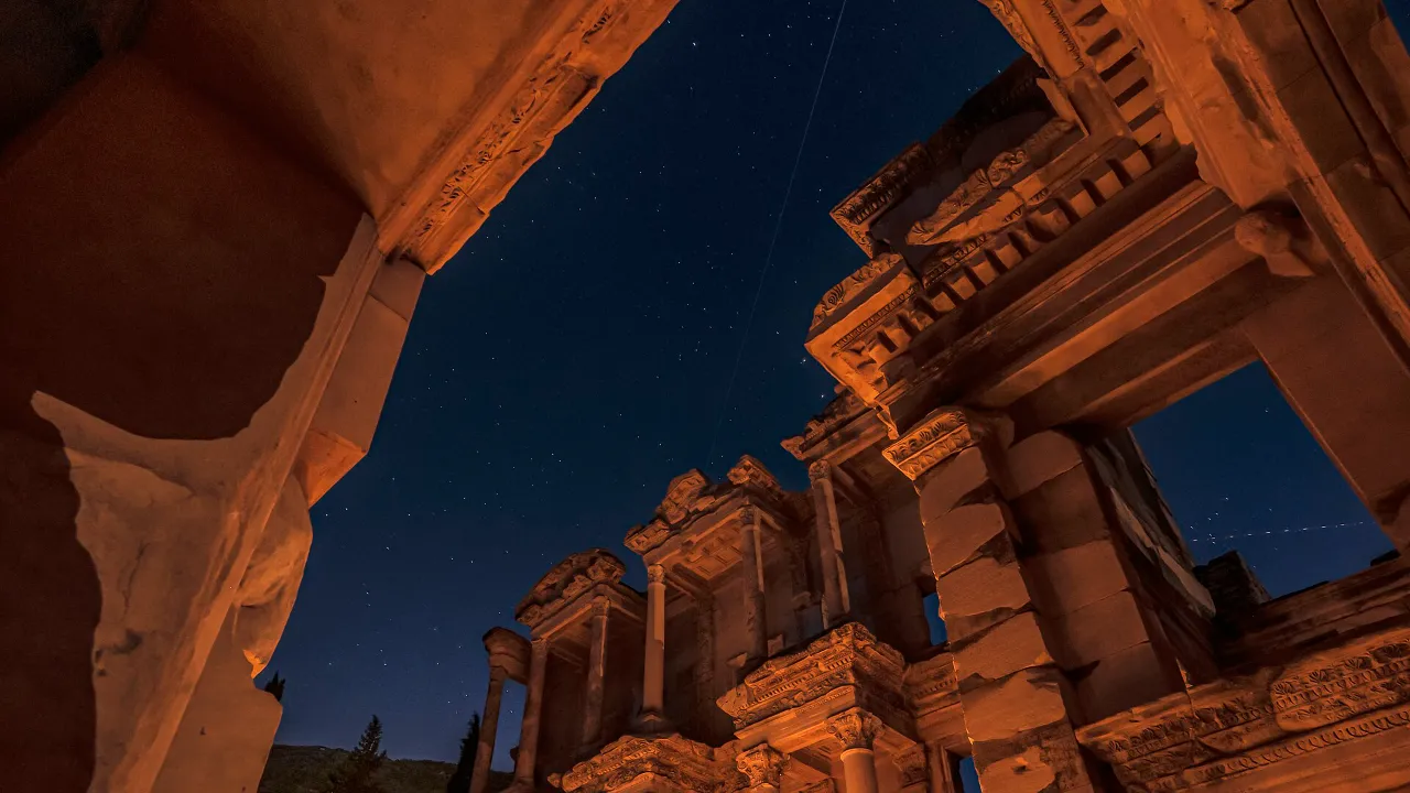 Türkiye's night museum scheme draws record 1.3 million visitors, led by Ephesus