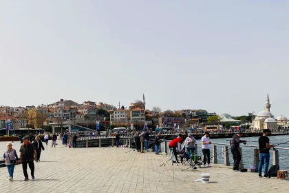 Suspended Üsküdar mayor Sinem Dedetaş released from prison under house arrest
